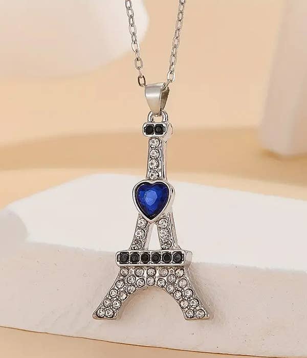 Hearts Pure Eiffel tower necklace